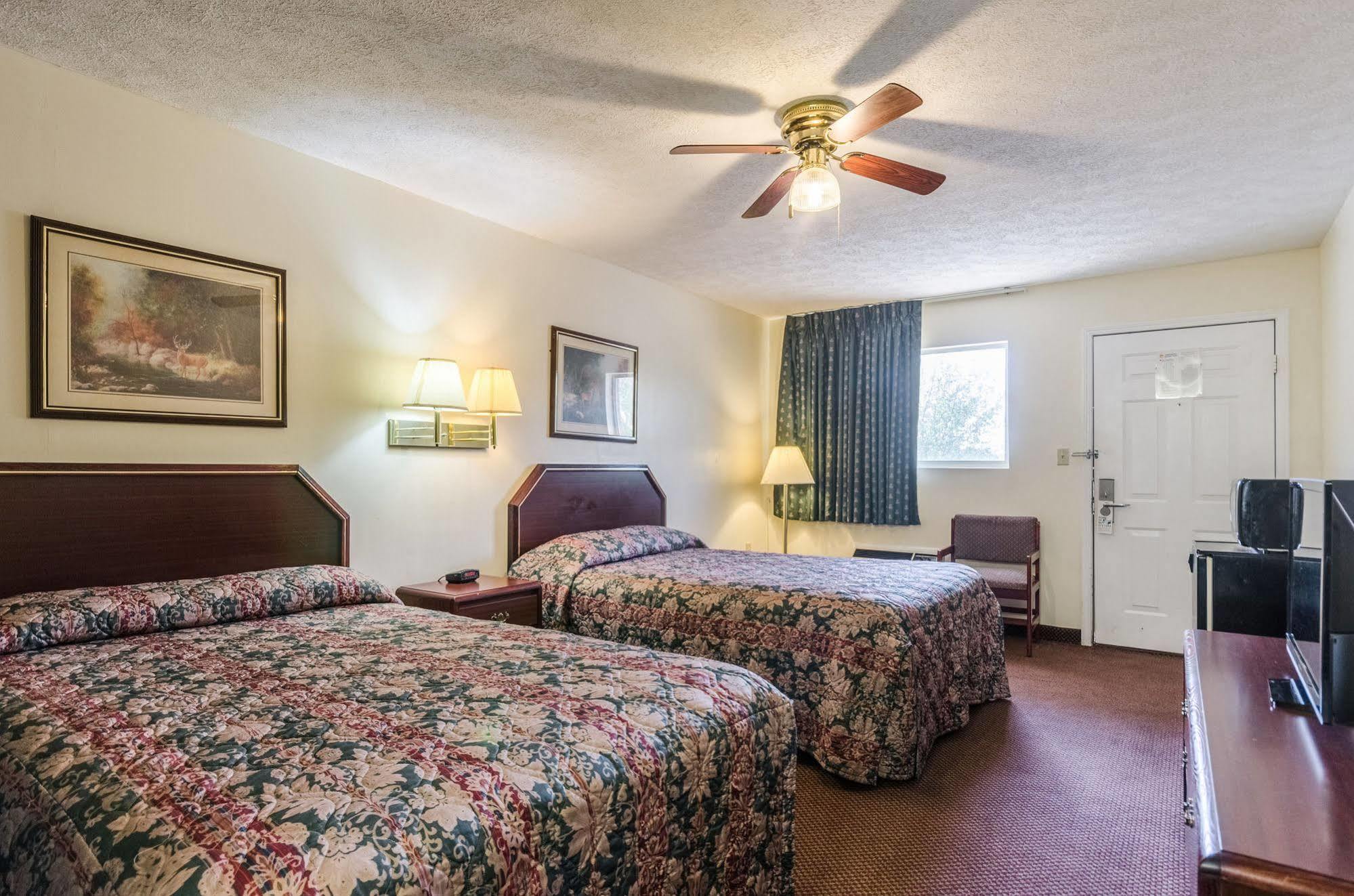 Deerfield Inn Parsons Buitenkant foto