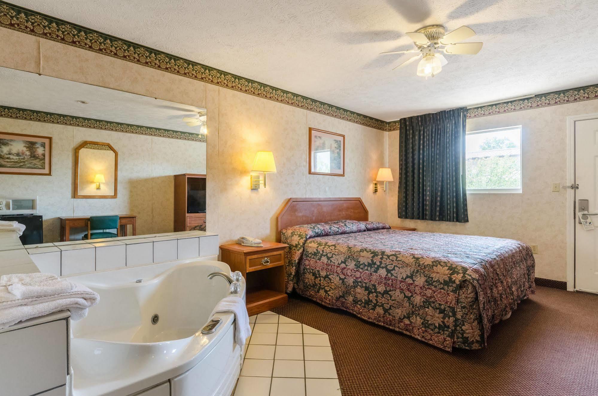 Deerfield Inn Parsons Buitenkant foto